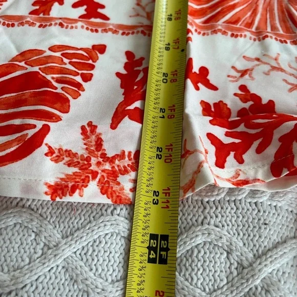 Vince Camuto Vibrant Red Seashell Print Rayon Blouse Women’s Size Small - Picture 14 of 15